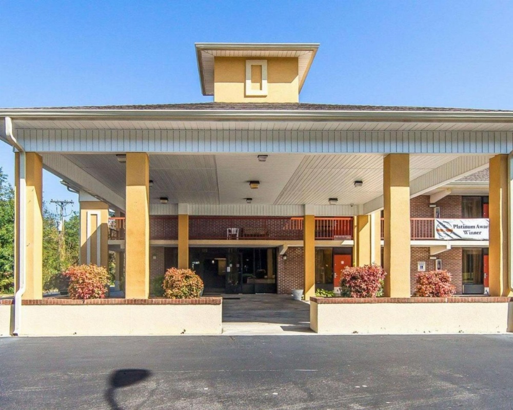 Quality Inn West Image 12