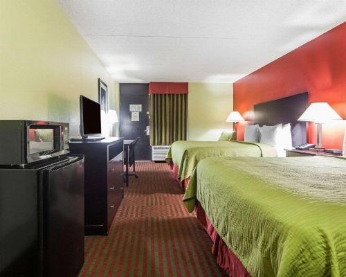 Quality Inn West image 16