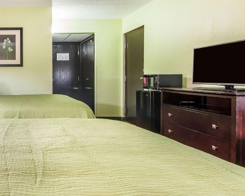 Quality Inn West image 22