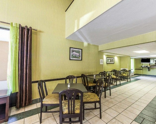 Quality Inn West image 26