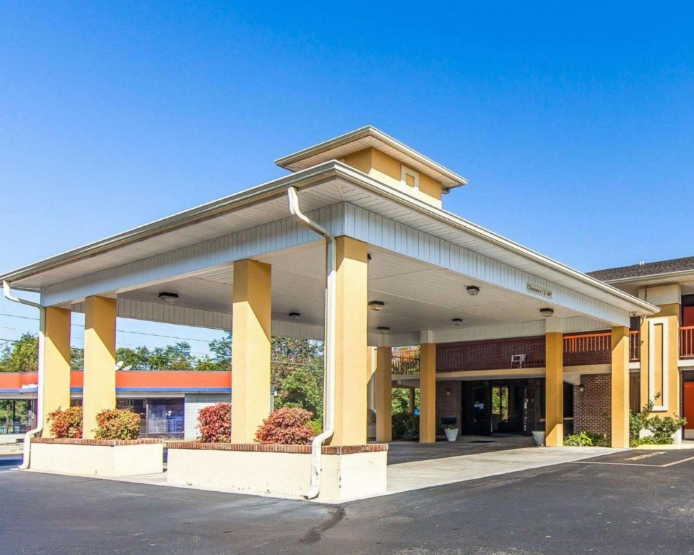 Quality Inn West Image 27