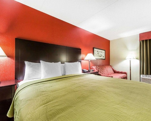 Quality Inn West image 28