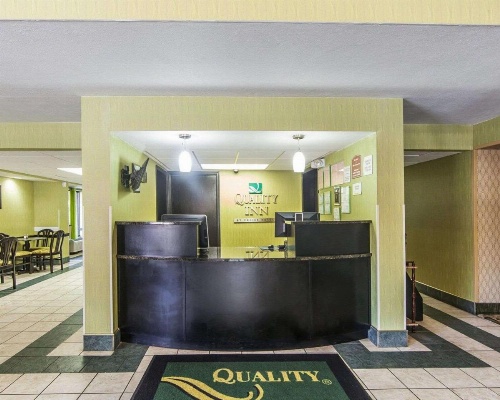 Quality Inn West image 8